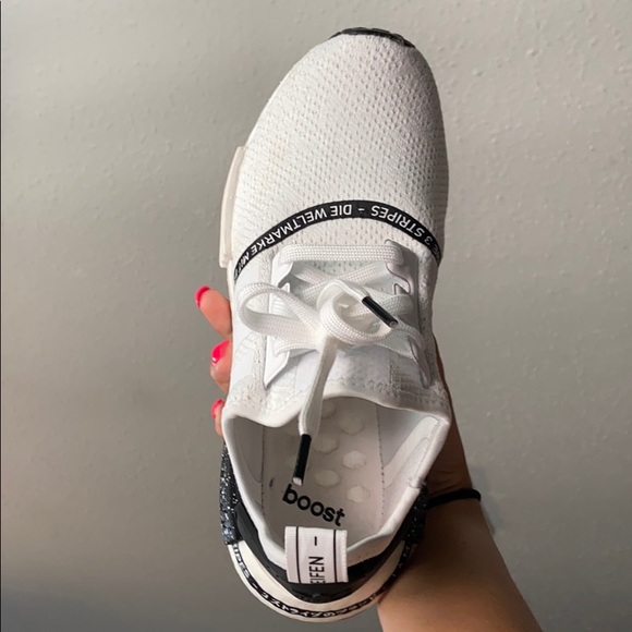 yeezy boost 350 v2 off white black